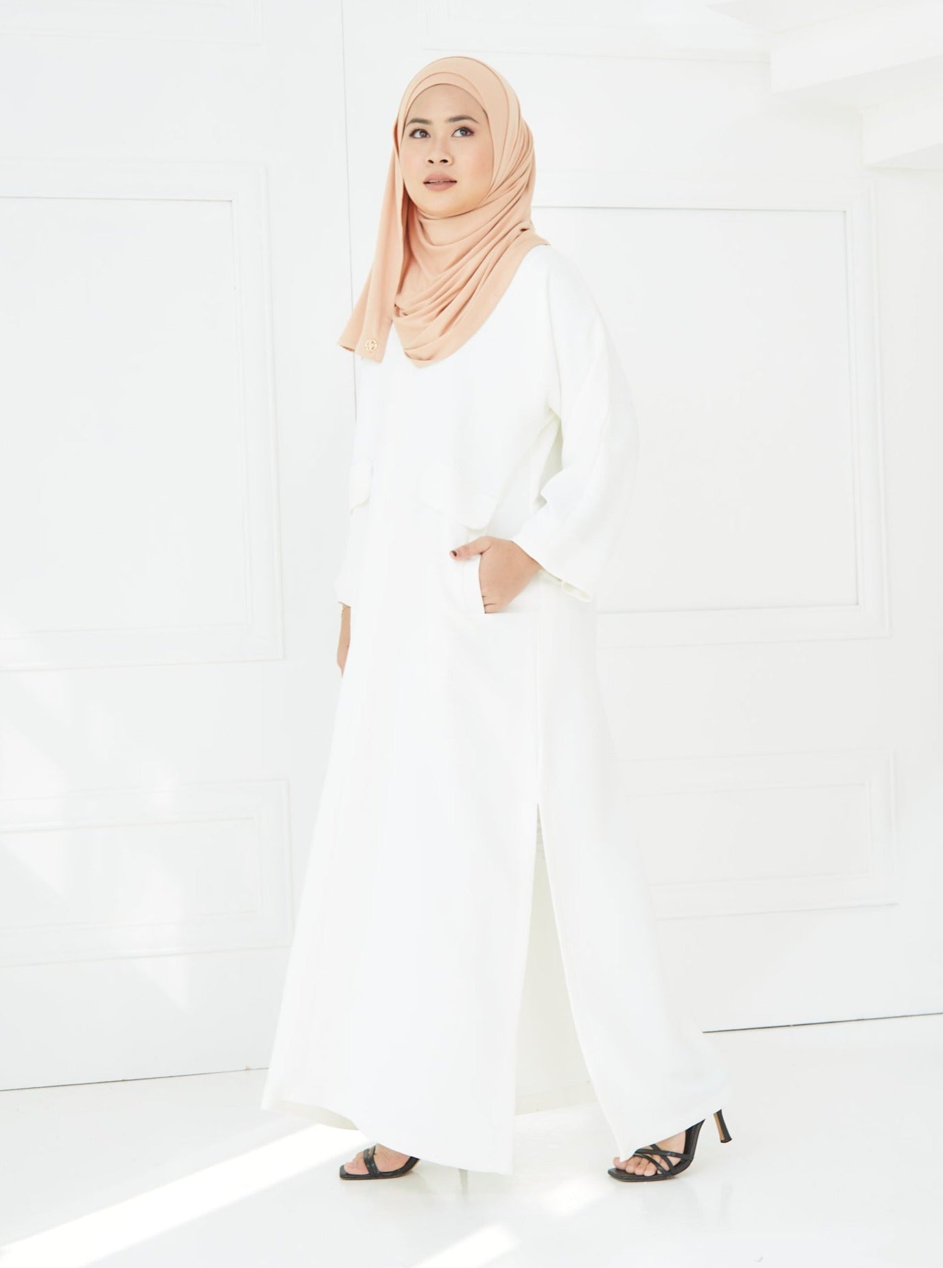 Deyra Jubah Dress